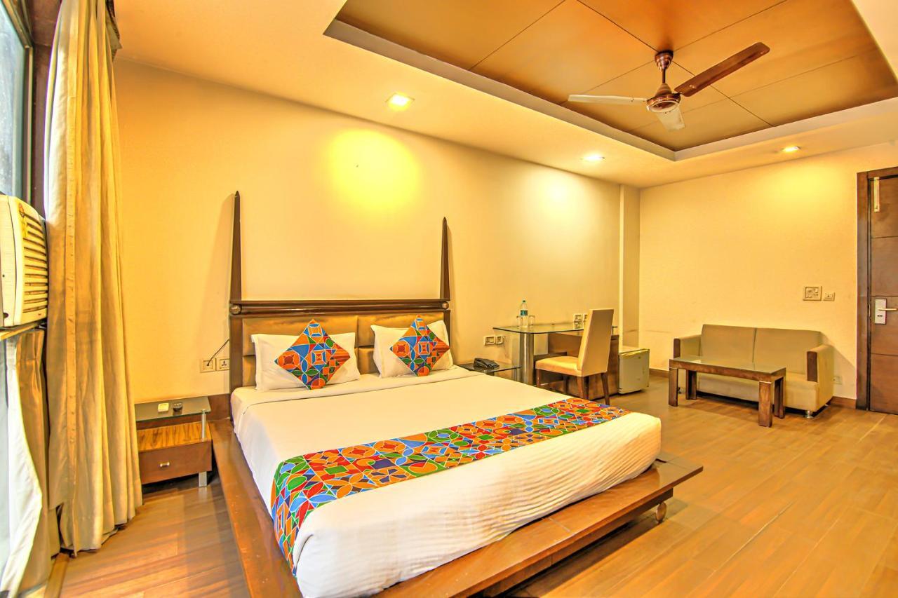 FabHotel Le Grand Neu-Delhi Exterior foto